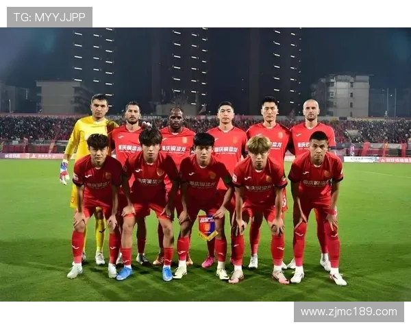 重庆足球队的成长历程与奋斗精神全景纪实